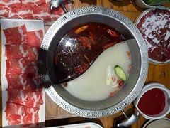 -东巴婆婆云南鱼豆花火锅(大东门店)