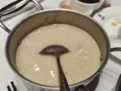 -红鼎豆捞·非遗鲍皇汤火锅(宝丰路店)