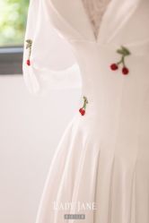 -Lady  Jane高端婚纱礼服馆