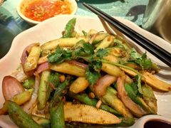 -大头虾越式风味餐厅(光明广场店)