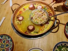 -洱火云南酸菜牛肉火锅(石景山当代商城店)