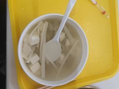 酸笋豆腐汤-津品味小吃(大学湾店)