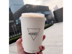拿鐵-Manner Coffee(芮欧百货店)