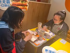 -麦当劳(普陀香溢花城店)