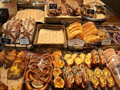 -红跑车蛋糕世界(网巾市店)