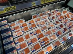 -沃尔玛(前山店)