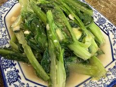 -老钟家烤羊排·敦伊阁清真餐厅胡羊焖饼