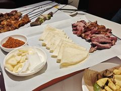 -小河公主秘制烤羊腿(小绿谷店)