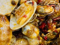 -江城燕子大排档(江汉路步行街店)