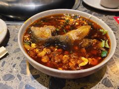 -肖肖酸萝卜鱼火锅(总店)
