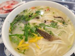 过桥米线-蝴蝶泉宾馆-中餐厅