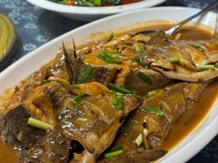 焖杂鱼-旺角小渔村·海肠捞饭开创者(环山路店)