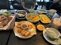 -大头虾越式风味餐厅(光明广场店)