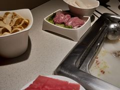 -海底捞火锅鲜切牛肉主题店(长寿路店)