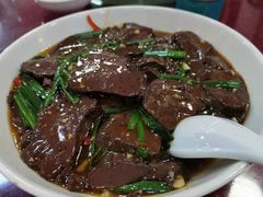 姜葱韭菜焖鹅红-大岭山烧鹅基