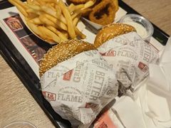 -The Habit Burger Grill 哈比特汉堡(复兴soho店)