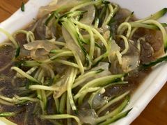青瓜蛰丝-小叶大馅饺子城