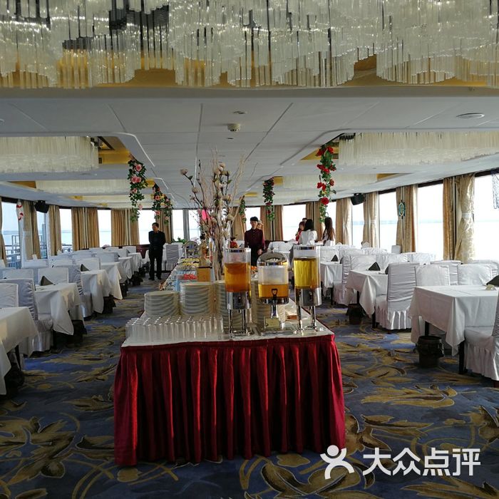 东太湖大酒店湖之恋游艇自助餐
