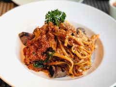 意式传统肉酱面配蒜香牛肉粒-MOCUS莫卡斯餐厅(祥云小镇店)