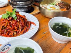 -百年石锅饭·朝鲜族传统民餐