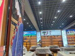 大堂-九寨特色牦牛肉汤锅 羊肉汤锅