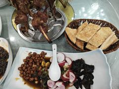 -马尔龙新疆饭店·清真(瑞景店)