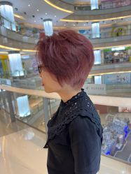 -BULB STUDIO 巴柏明星发型工作室