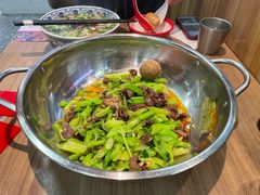 爆炒鲜黄牛肉-兰州陈记牛肉面 ·烧烤· 铜锅涮肉(万达店)