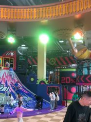-欧酷世界动力星球(王府井奥莱UP TOWN店)