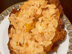 岩烧杏仁可颂-BHG Bakery(北京SKP店)