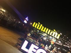 -席娜卡琳火车铁道夜市