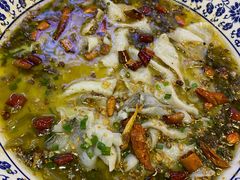 老坛酸菜鲈鱼-宽窄巷子冒菜(中华广场店)