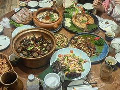 -老滇山寨•云南特色菜•地方菜•民族风情歌舞表演(金碧店)