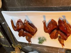 脆皮乳鸽-新荣记(BFC外滩金融中心店)