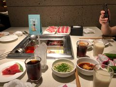 -海底捞火锅鲜切牛肉主题店(长寿路店)