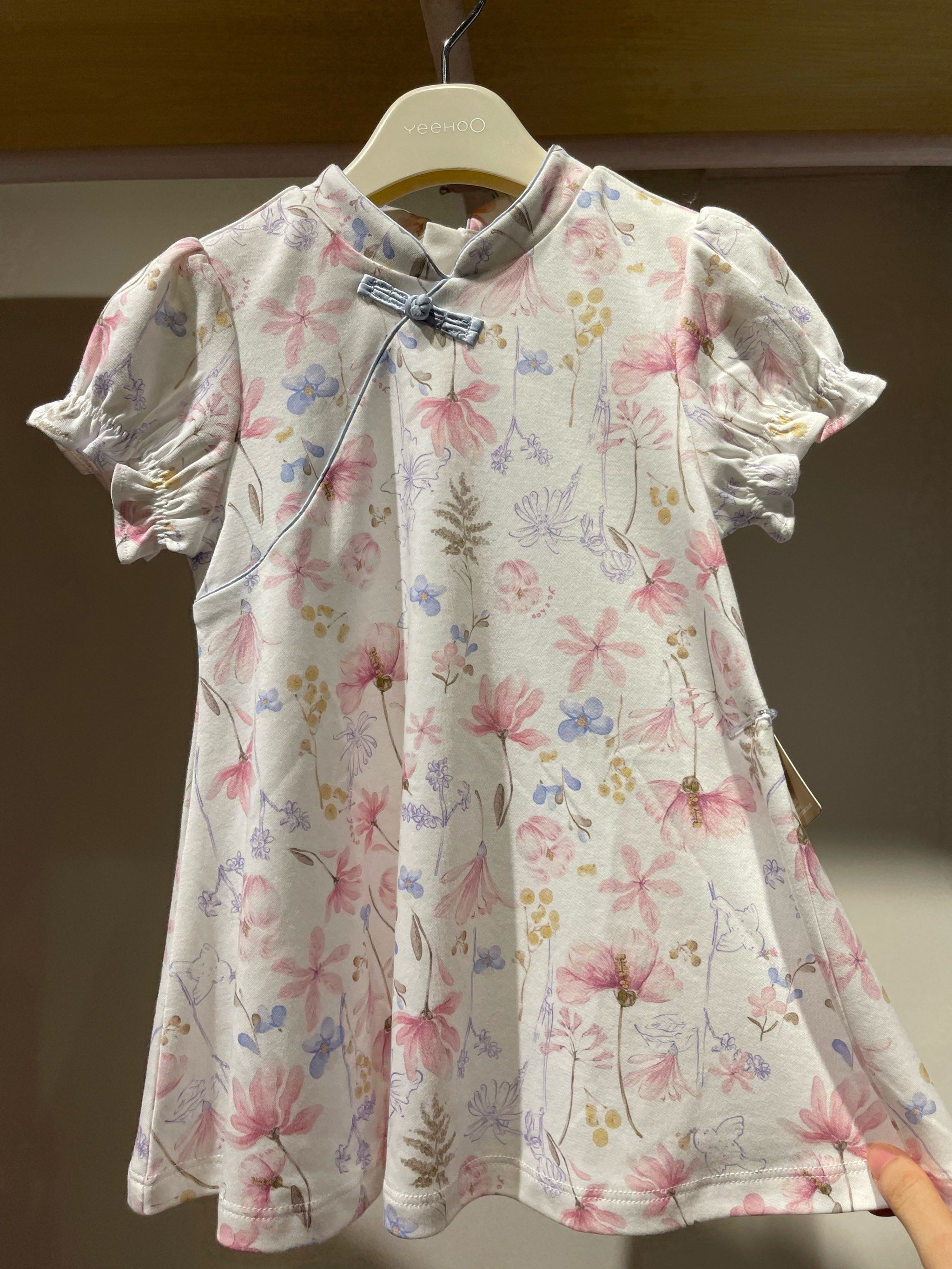 女婴童服装非常可爱好看