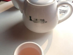 -三楼上的猫咖啡馆(山师东路店)