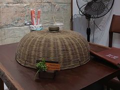 -Cuc Gach Quan Restaurant