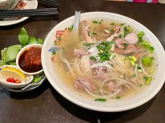 -大头虾越式风味餐厅(光明广场店)