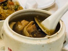 椰子炖汤-横河佬炖品店(罗阳一路老店)