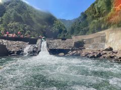 -安吉龙王山峡谷漂流
