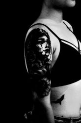 -木子·纹身店TATTOO穿孔·洗纹身