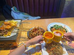 -喝丢一只鞋海鲜烧烤·海肠捞饭(东关街店)