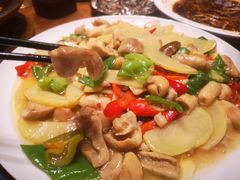 -老滇山寨•云南特色菜•地方菜•民族风情歌舞表演(金碧店)