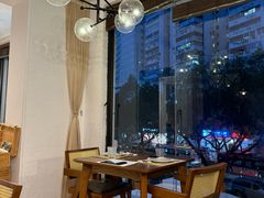 -Mark&Mars Restaurant