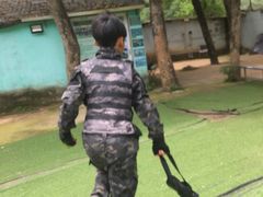 -东湖小天池真人CS彩弹野战基地