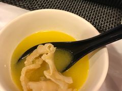 -鲜入围煮花胶鸡海鲜火锅