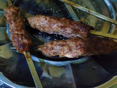 -烤肉小伙烤肉店