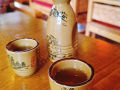 秘制梅子酒-民食香·腊排骨野生菌美食(木府店)