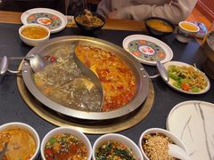 -沸炉重庆老火锅(军事博物馆店)